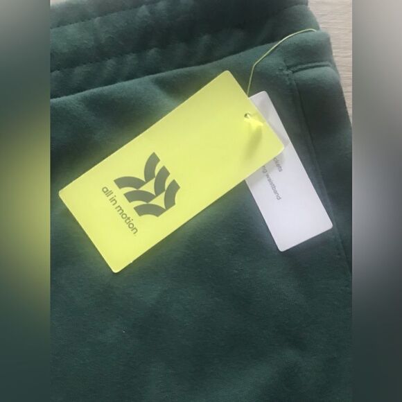 NWT … ALL IN MOTION “Size: XL” Easy Long Shorts - Picture 4 of 5